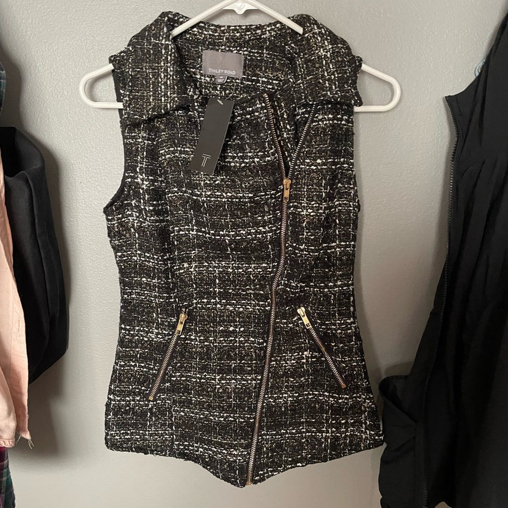 Tinley Road motor vest